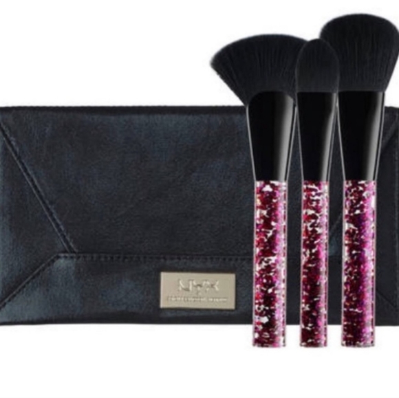 NYX 3 Piece Makeup Brush Set - Picture 2 of 4